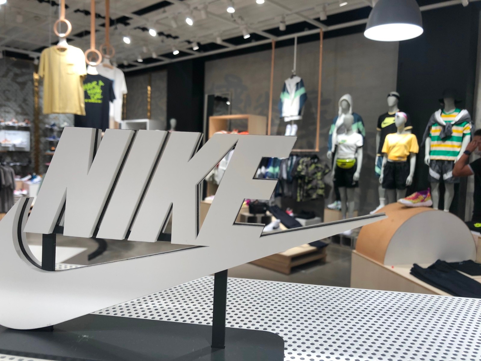 耐克门店.(中国商报记者 付颢琬/摄)