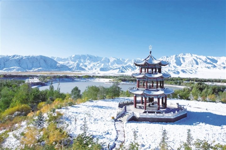 雪后的肃北县紫亭文化生态景区&nbsp;祁&nbsp;晶&nbsp;摄