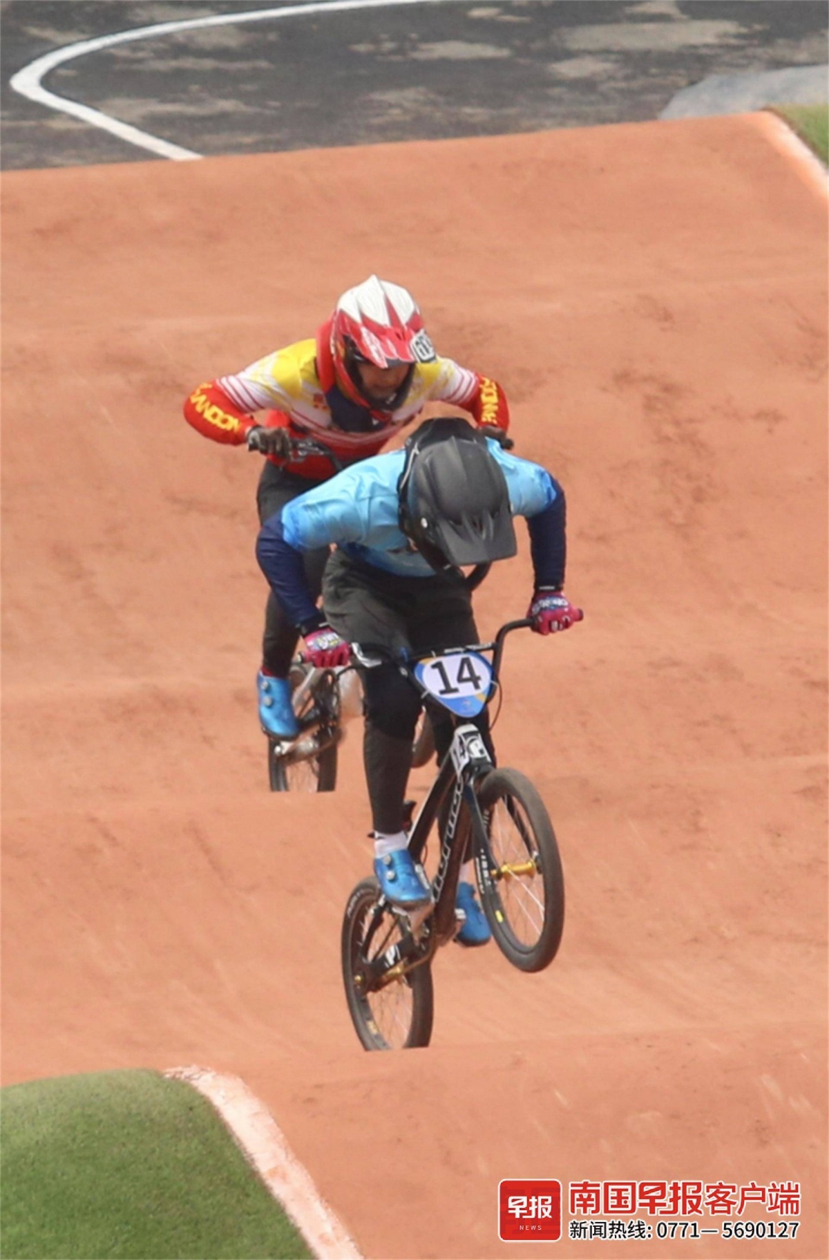 16岁的刘永欣已经练习小轮车5年,赛前,她还担心雨后场地湿滑,影响自己