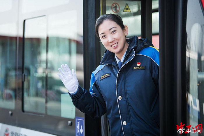 常洪霞驾驶的大1路准备发车.受访者供图