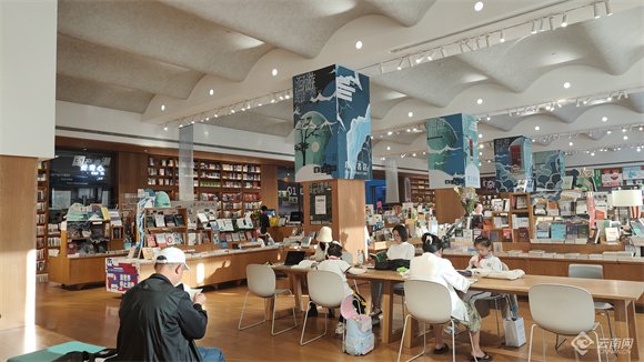 线下实体店纷纷发力"双十一" 为云南消费市场"添把火"