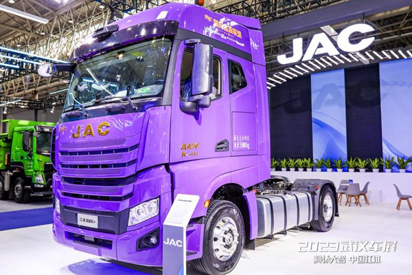 江淮跨越k7 4×2牵引车