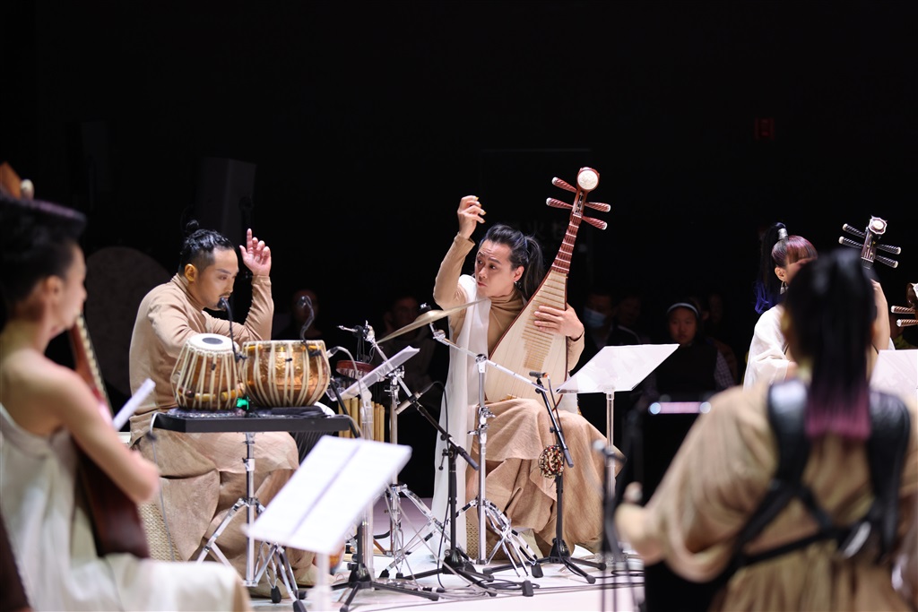 360度沉浸式体验海派民乐 上海民族乐团《云之上》首演|云之上_新浪