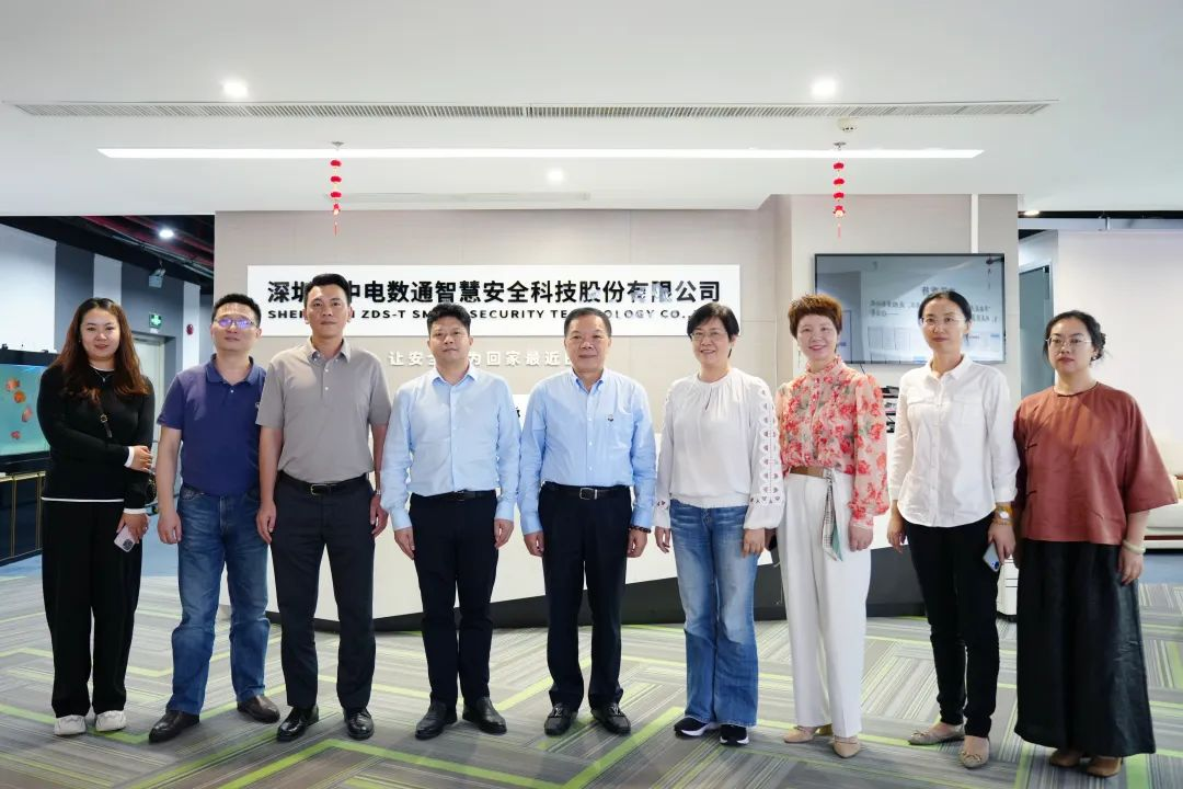 11月10日,珠海市斗门区委常委,区人民政府党组副书记,副区长谢义维
