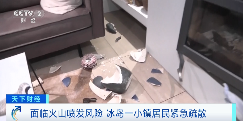 独居女醉走错门被反锁，邻居一句话让我红了眼！