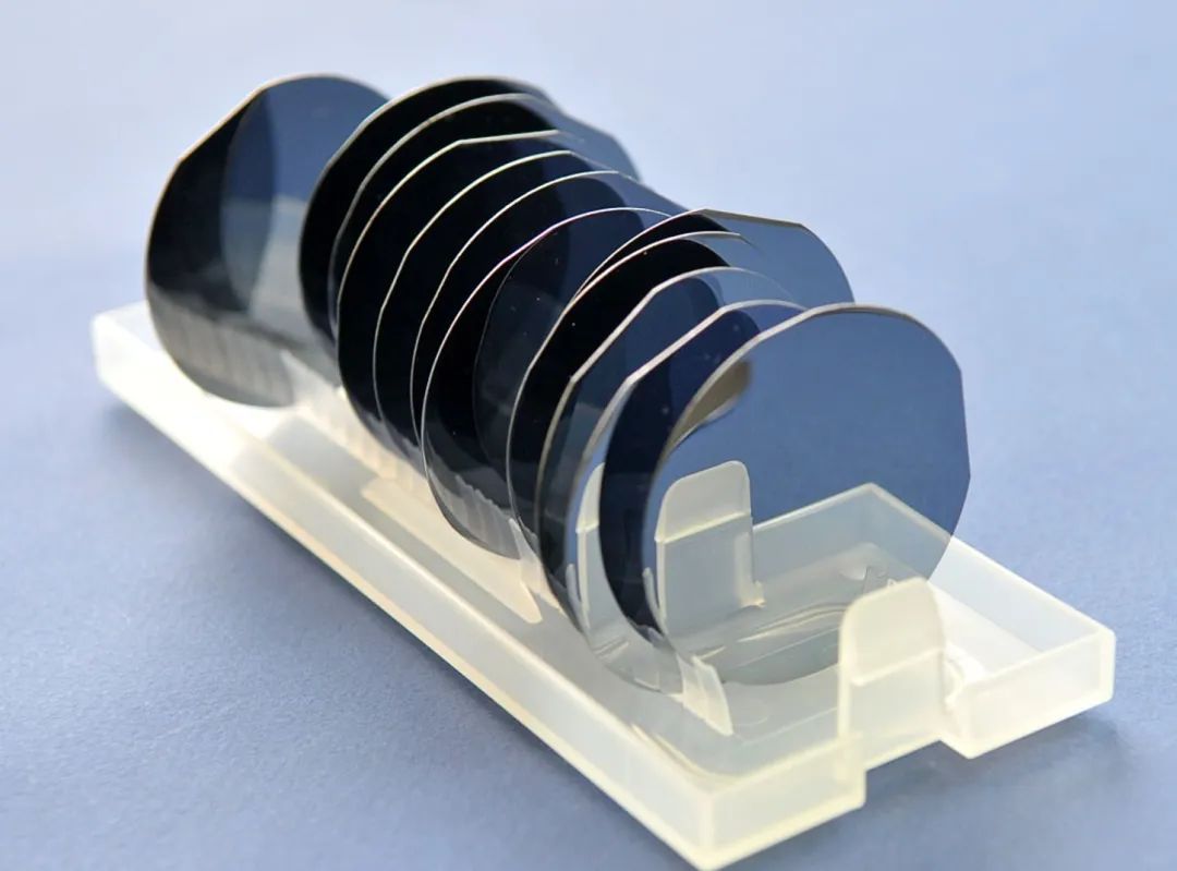 光电晶体材料及元器件厂商成都飞锐特日前完成千万级天使轮融资,投资