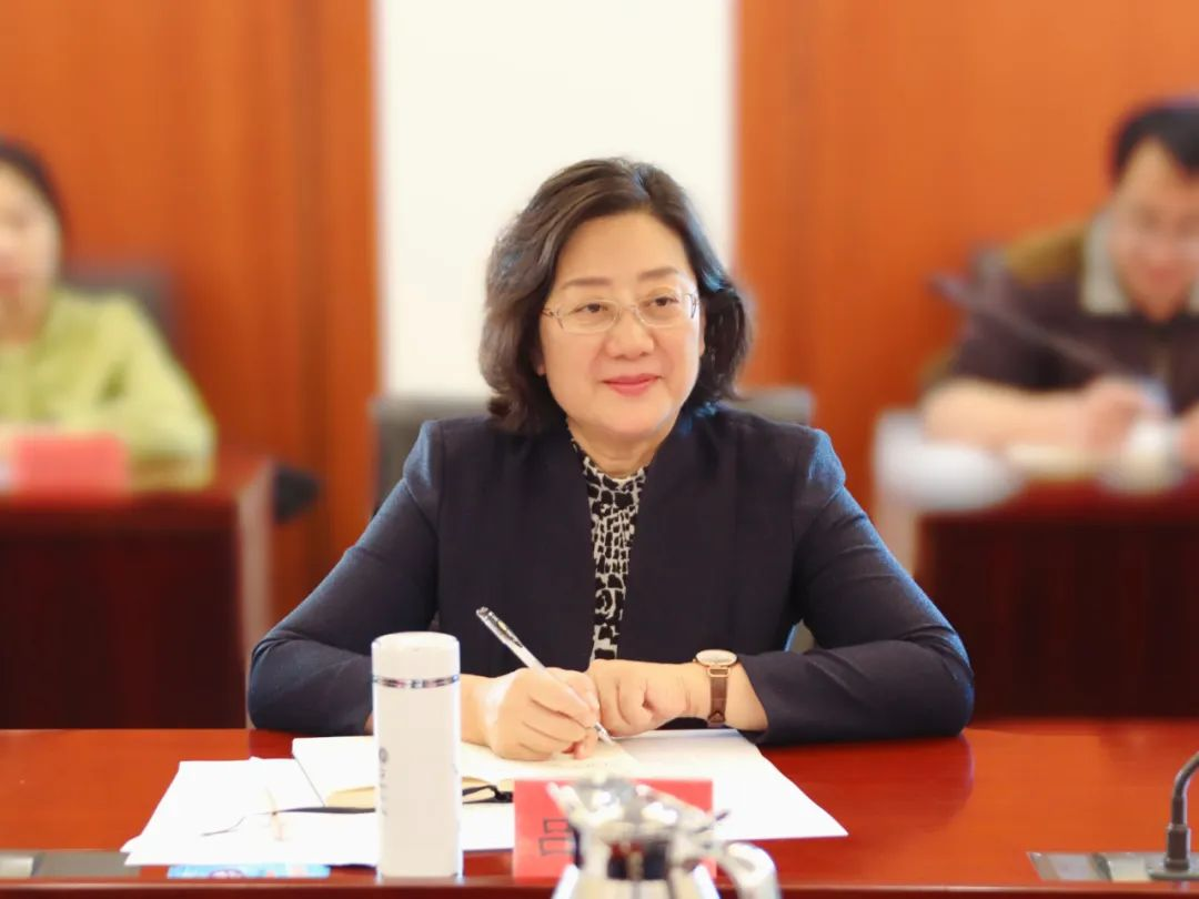 对毕节市委市政府,七星关区委区政府以及与会党员专家,企业家给予