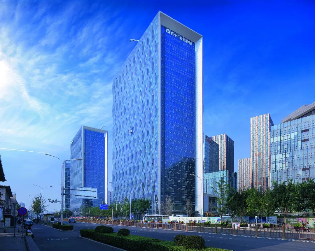 保利大都汇是北京通州区乃至整个北京市首个自持物业的碳中和大厦,也