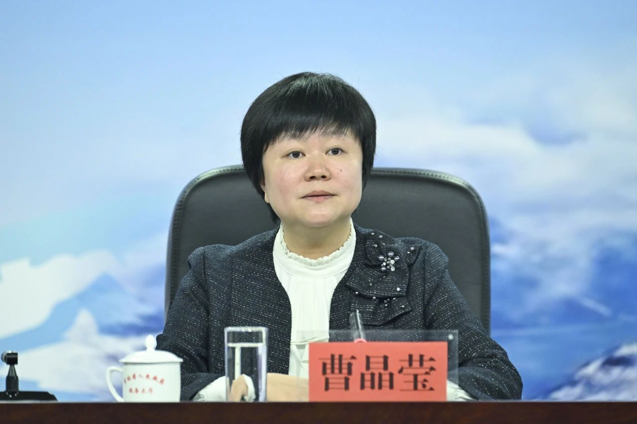 吉林市委,市政府对今年即将举办的第29届雾凇冰雪节十分重视,特别打