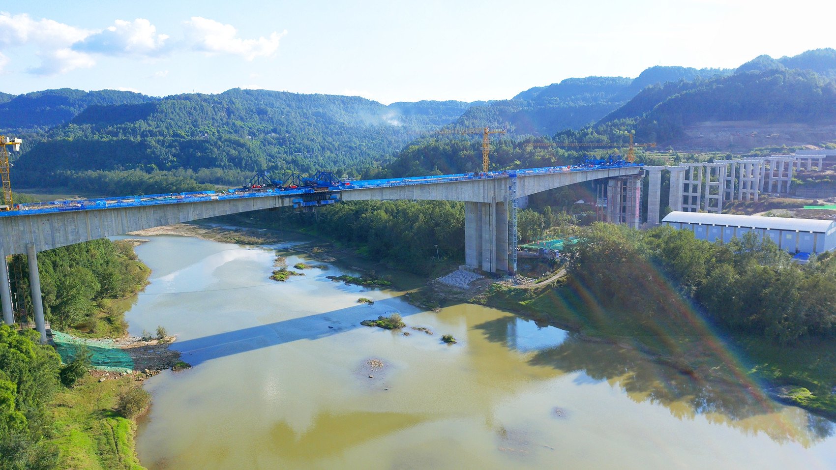恩阳河特大桥建设现场