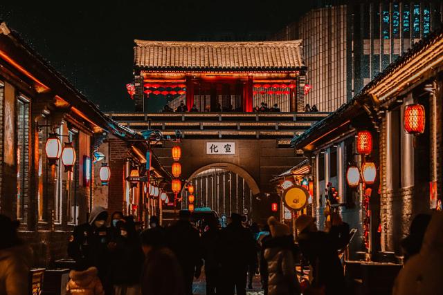 "芝罘仙境"所城里夜景.受访者供图