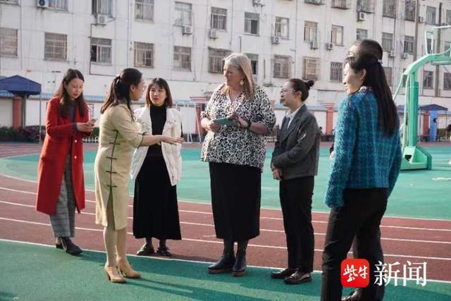 澳大利亚校长组团参访昆山学校后发出感慨|小学_新浪财经_新浪网