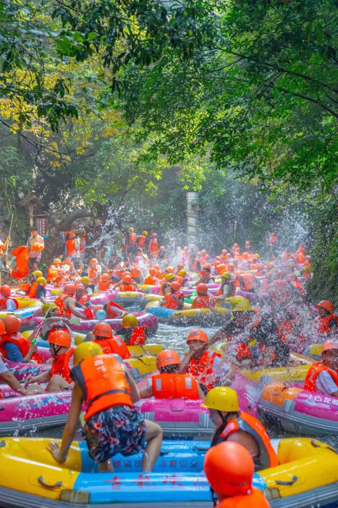 广东清远古龙峡漂流.(资料图)