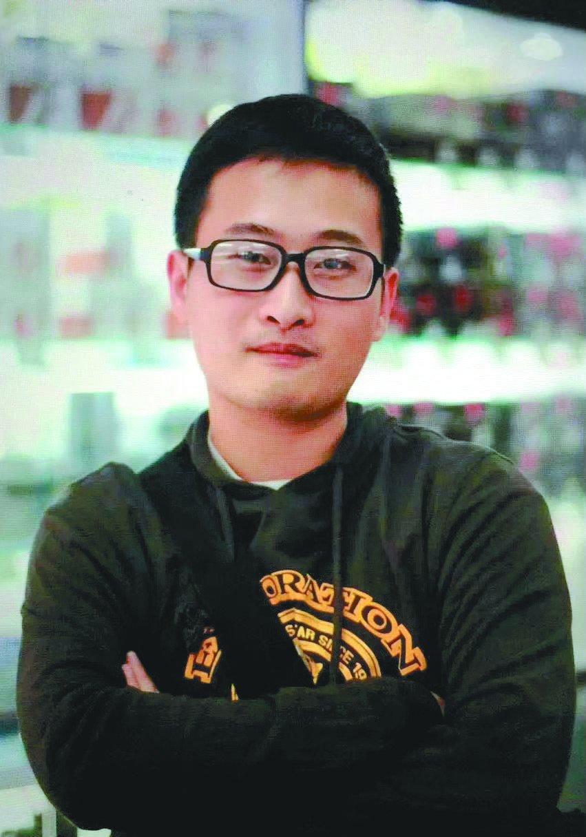 陈军宏    ■导演    ■科普大v心仪新能源汽车