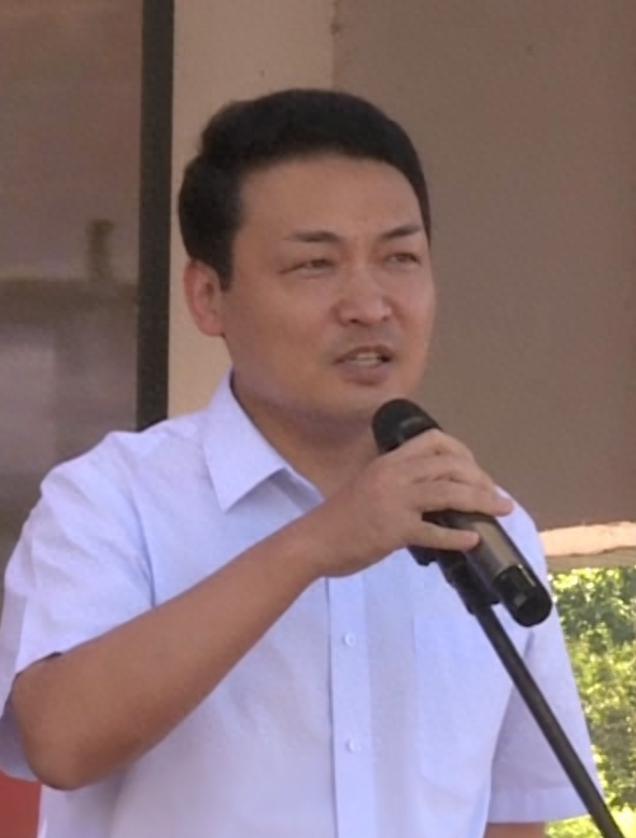 非法收取巨额财物,广西靖西市原市长华东被决定逮捕|广西_新浪财经