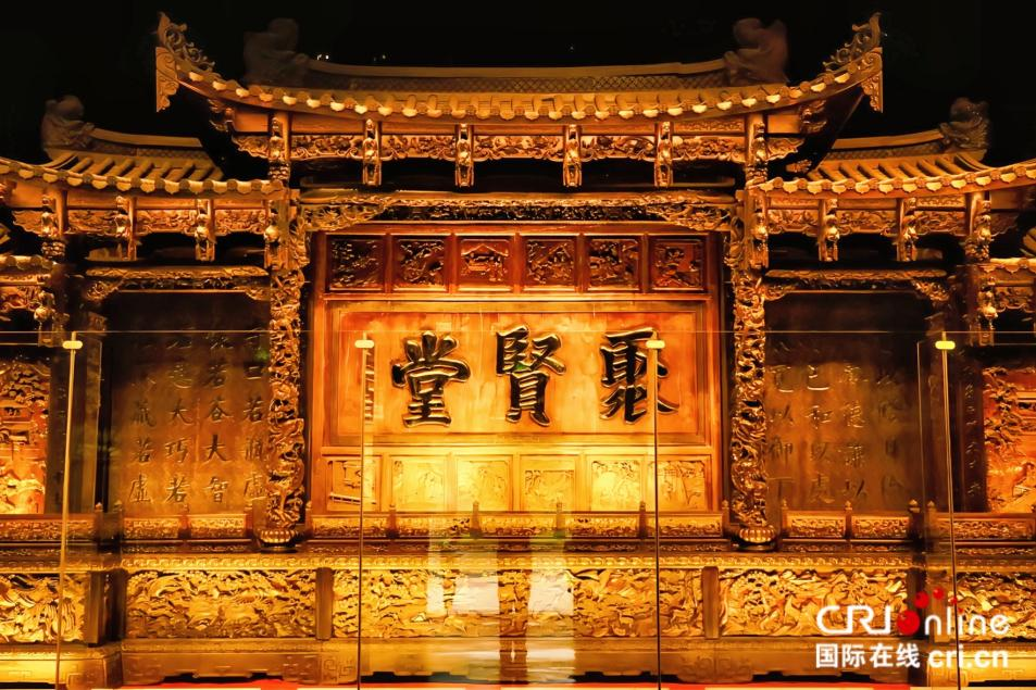 大型木雕聚贤堂