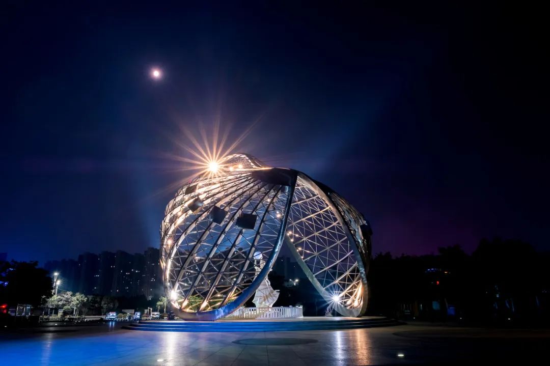 蚌埠市珍珠玉女雕像夜景 图源:图虫创意