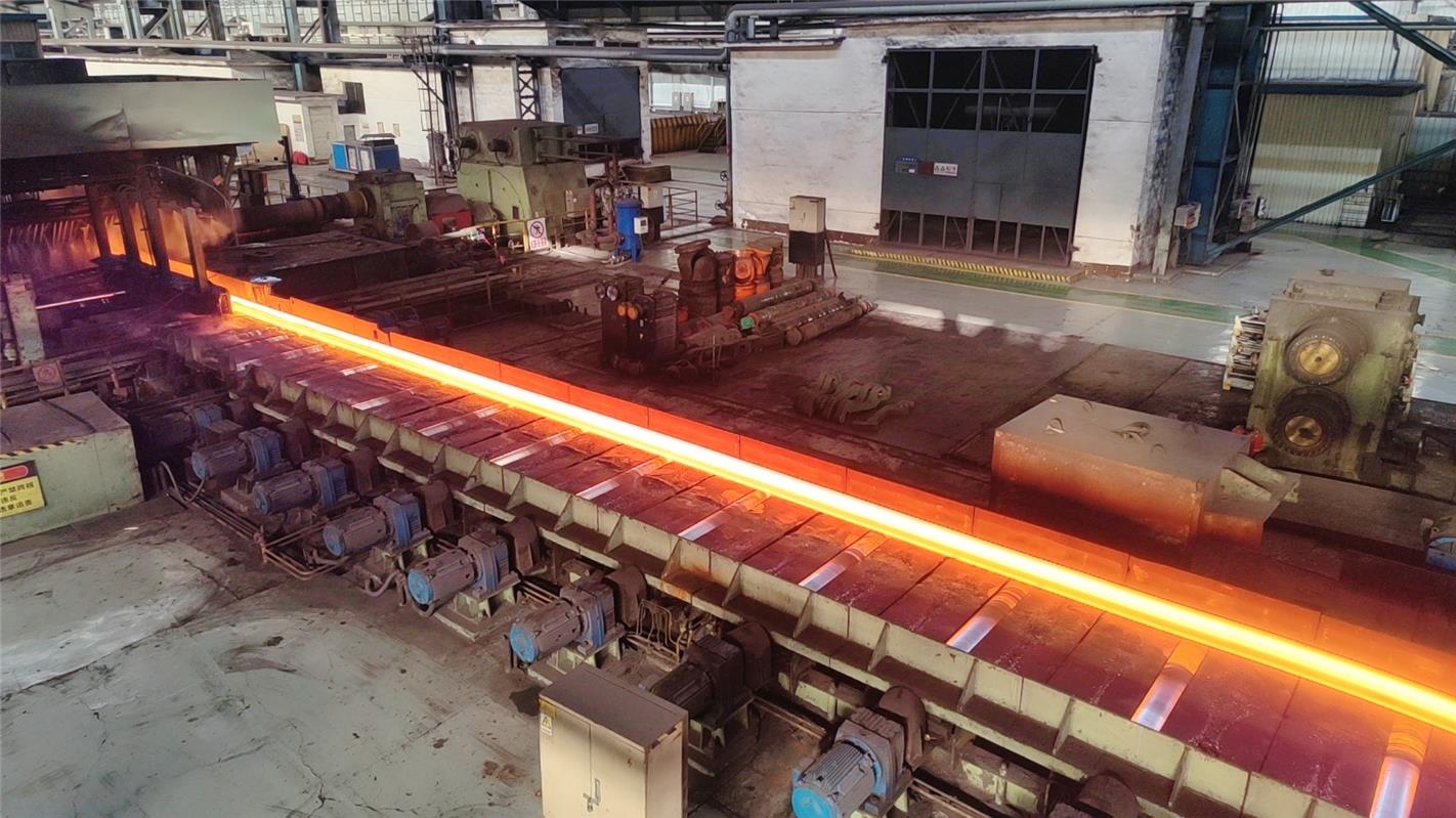 包钢轨梁厂2#大型万能轧钢生产线