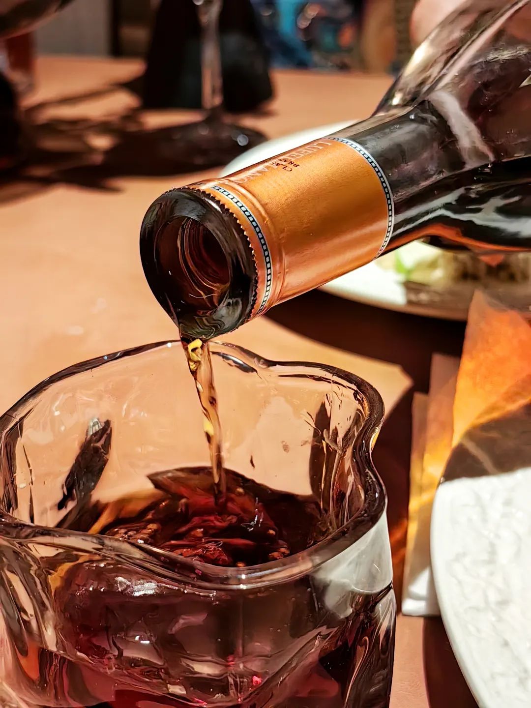法国百年酒庄出品,20年橡木桶陈酿,典藏xo白兰地!