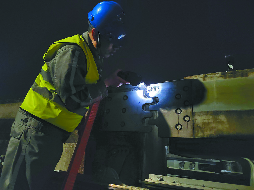 测试活动接缝板数据