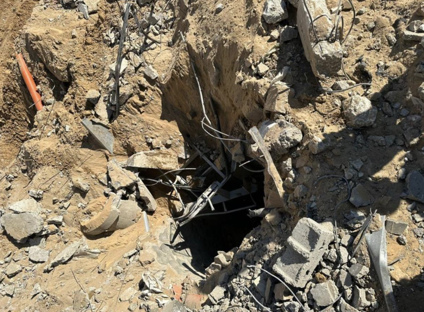 ▲以军称在加沙希法医院发现了哈马斯的隧道竖井 