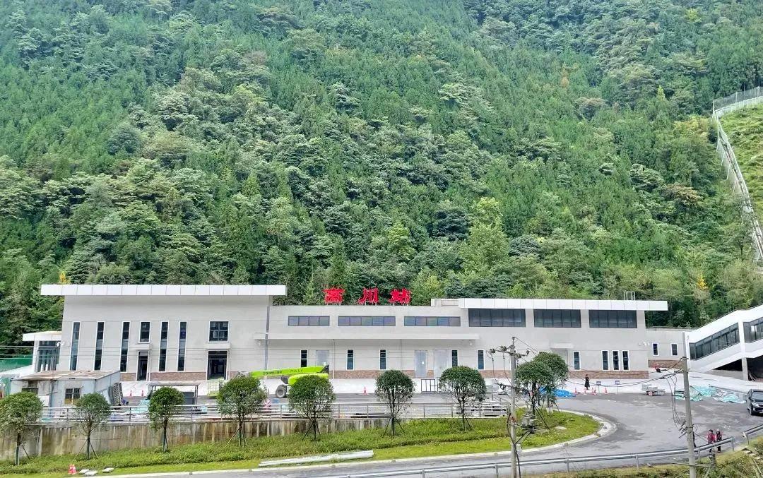 三星堆站首亮相川青铁路即将开通