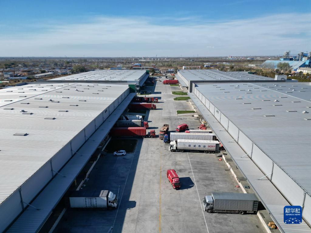 不断加大物流园区建设力度,发展以商贸物流,电子商务以及生产性服务业