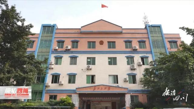 镇党委书记为官不为,带坏地方干部队伍!|党员干部_新浪财经_新浪网