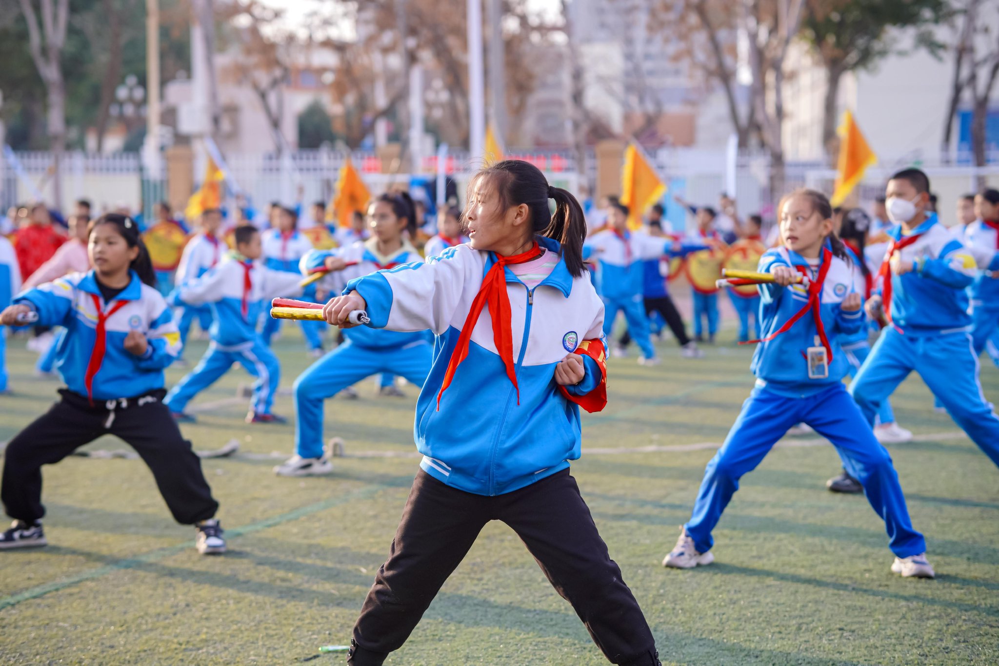 学生在大课间做武术健身操.通讯员 杨斌 摄