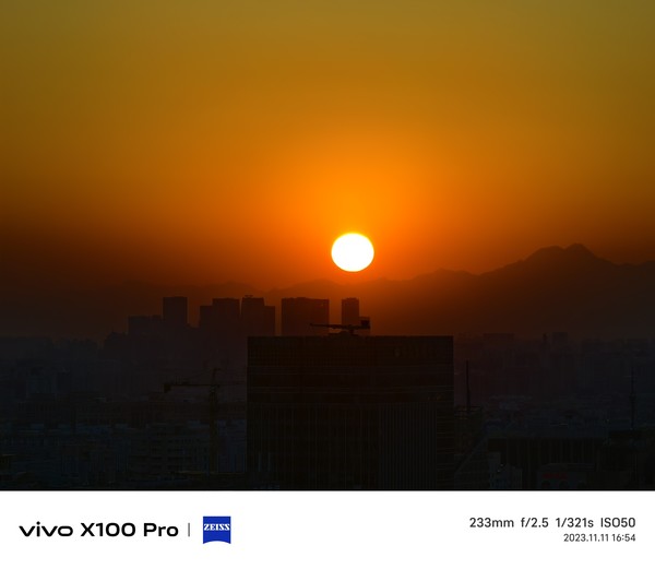 使用vivox100pro蔡司apo长焦镜头拍摄