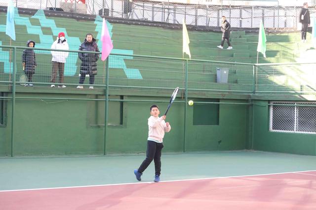 体育晚报AI速递：今日体育热点一览 丨2025全球网球联赛赛程_ATP/WTA积分排名+比赛直播全覆盖2026年1月14日