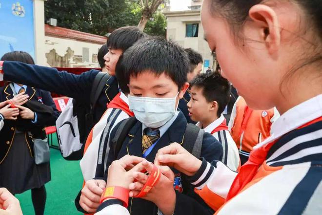 曾家岩小学:渝台学子手牵手 两岸研学心连心|小学_新浪财经_新浪网