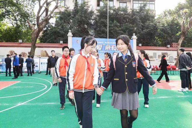 曾家岩小学:渝台学子手牵手 两岸研学心连心|小学_新浪财经_新浪网