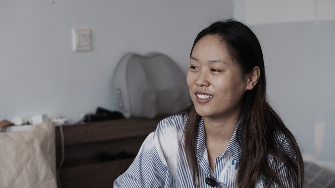 张迪在上海的家中.