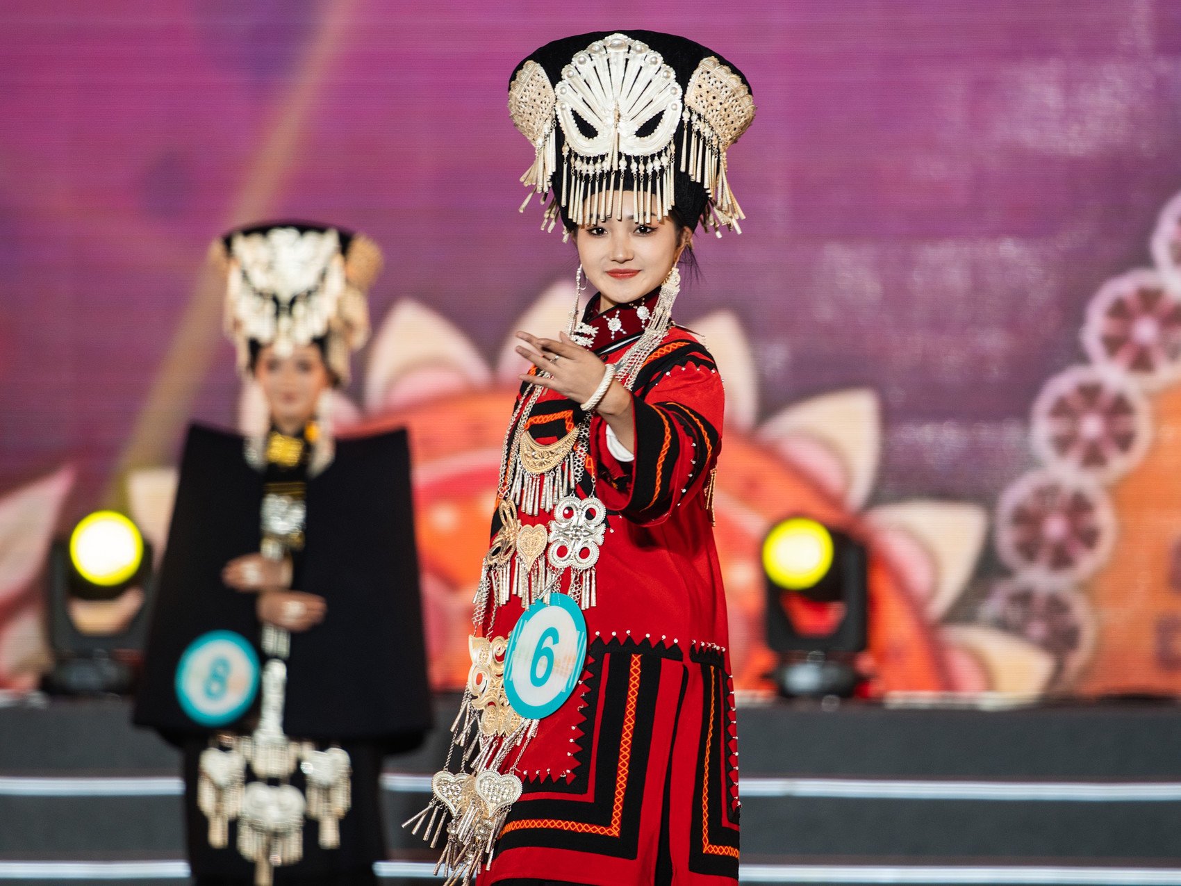 立足彝家韵 打造国际范 黑竹沟全球文旅形象大使选拔赛在峨边举行