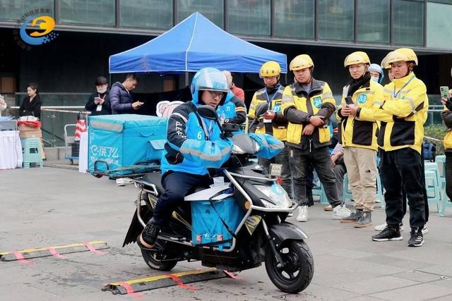 赛场拼搏后勤护航——校运动会后勤保障工作有序筹备