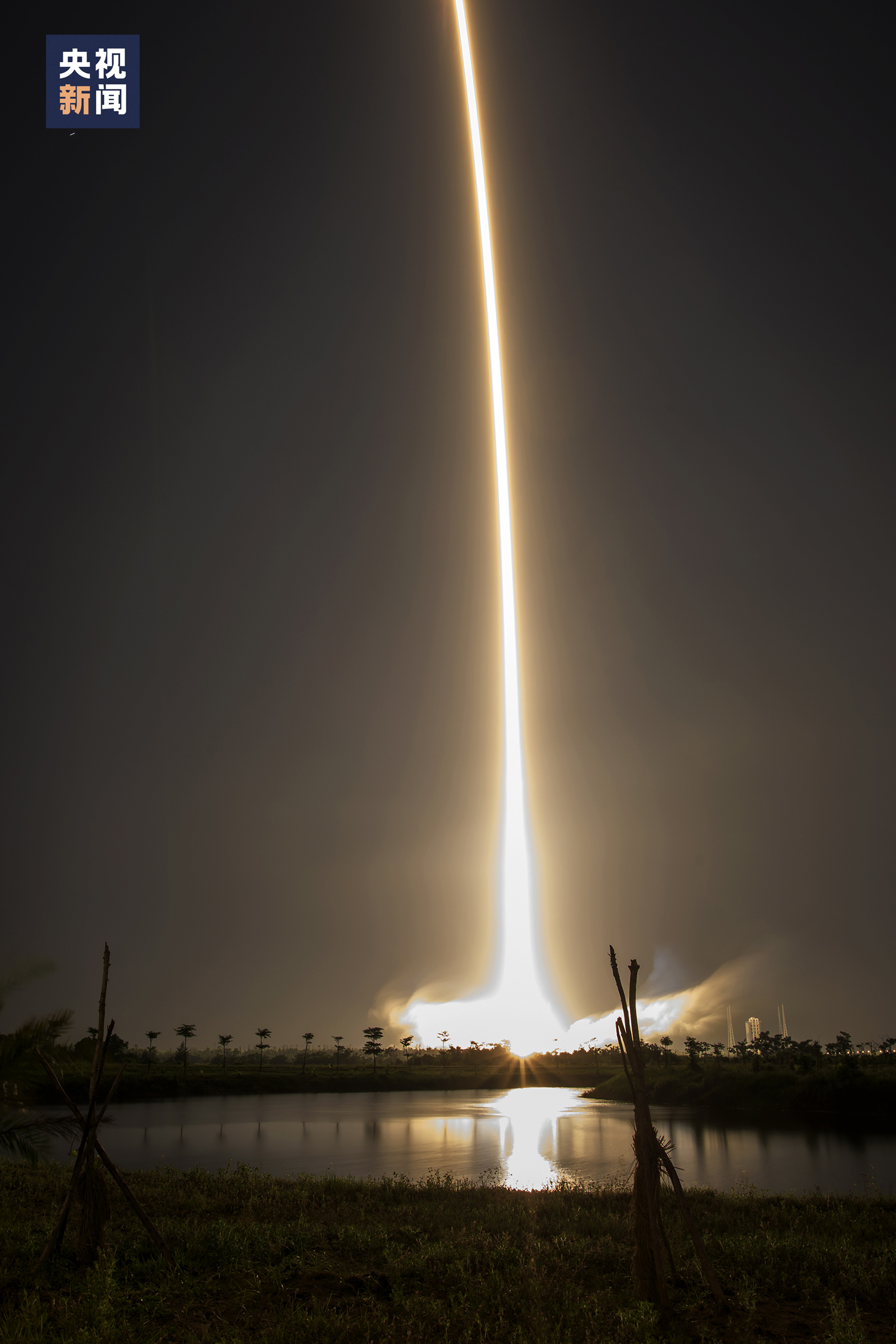 火箭尾焰"拉面"太惊艳!摄影师揭秘→_新浪财经_新浪网