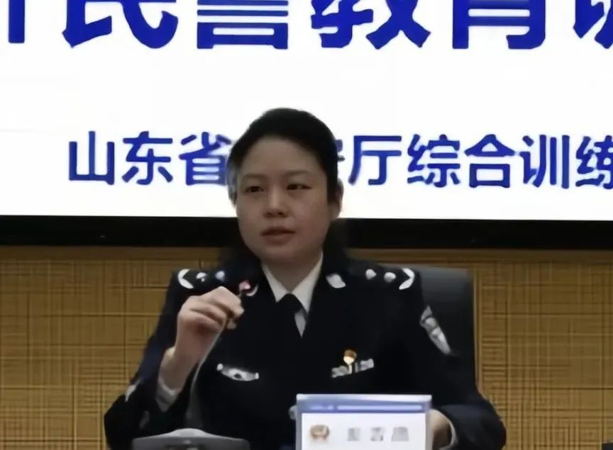 张青青(资料图)根据公开资料和媒体报道,张青青曾任山东省公安厅综合