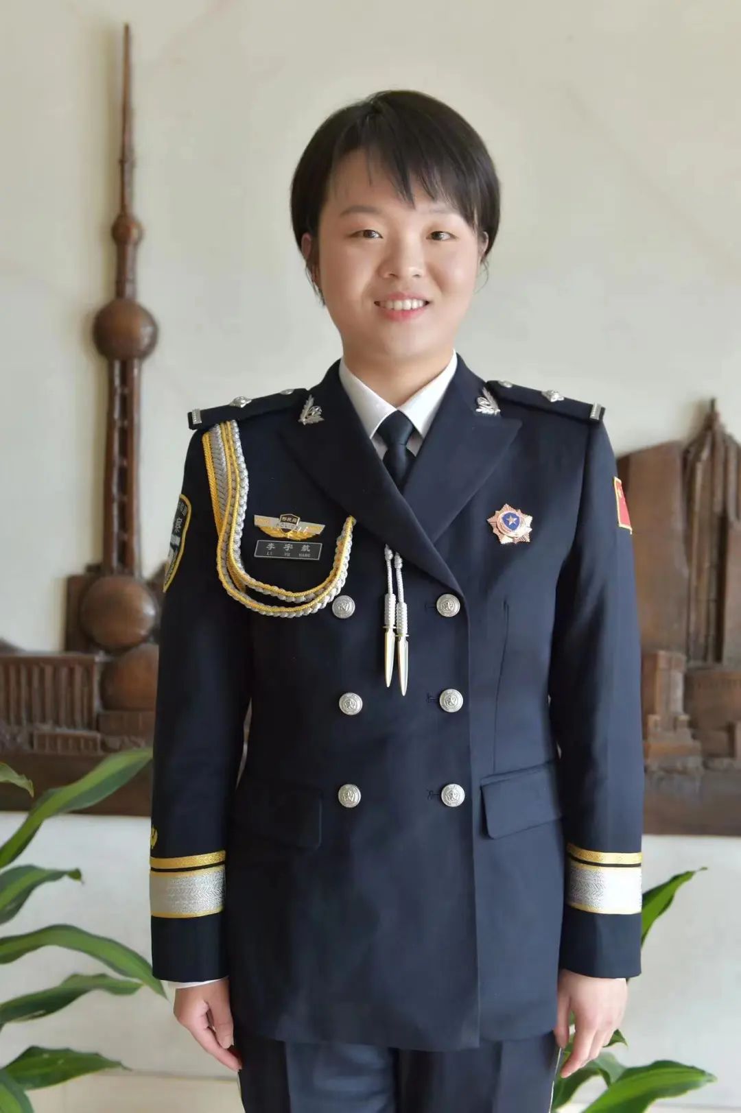 移民管理报》《中国出入境观察杂志》《学习强国》《中国青年报》