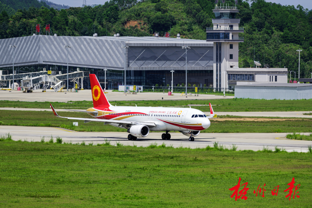 梧州西江机场旅客吞吐量创历史新高,运送旅客26万余人次|梧州市_新浪