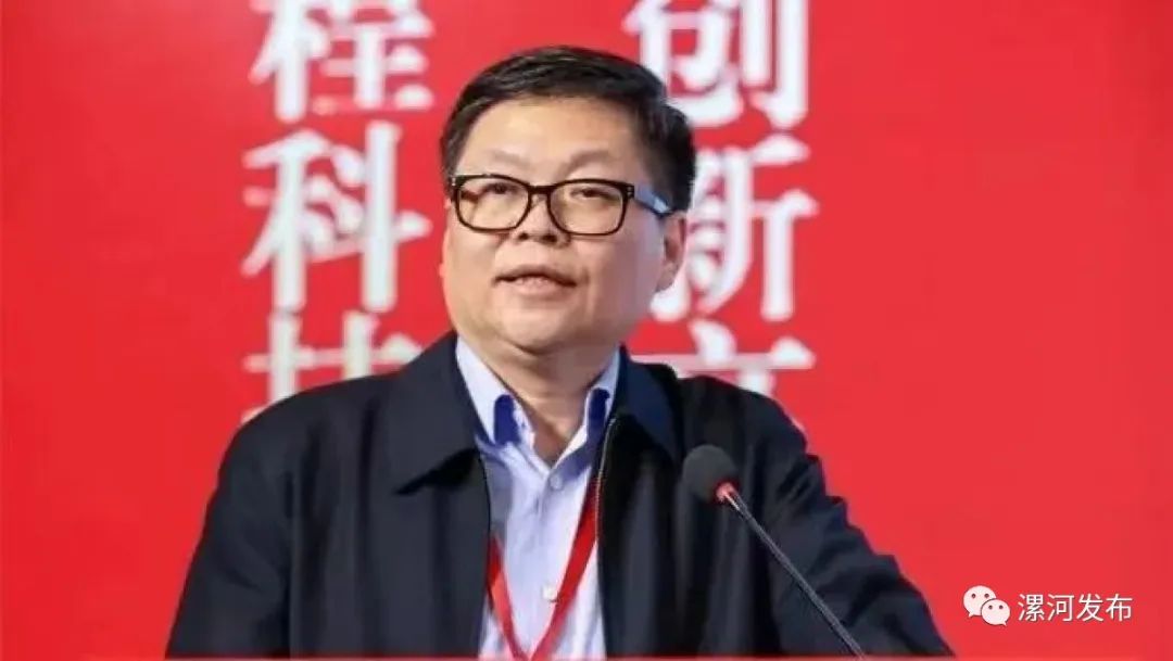 中国矿业大学教育部重点实验室主任,曾任中国矿业大学党委常委,副校长