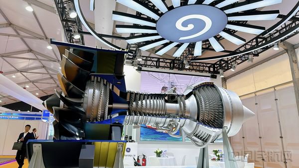 ge航空航天携leap发动机演示模型参加航展(记者胡夕姮/摄)