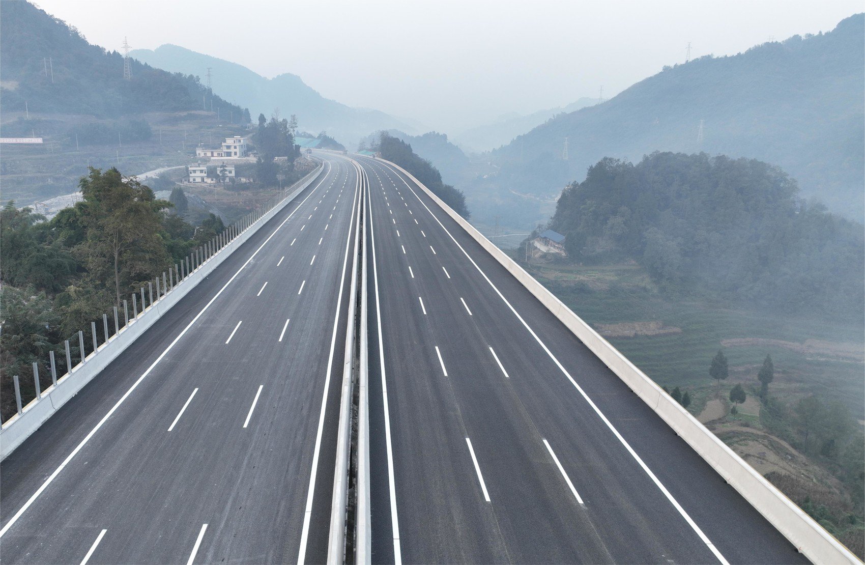 贵金高速今日通车,未来成都至贵阳开车5个半小时可达|高速公路_新浪