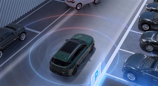 智能泊车（图片来源：岚图汽车官网）