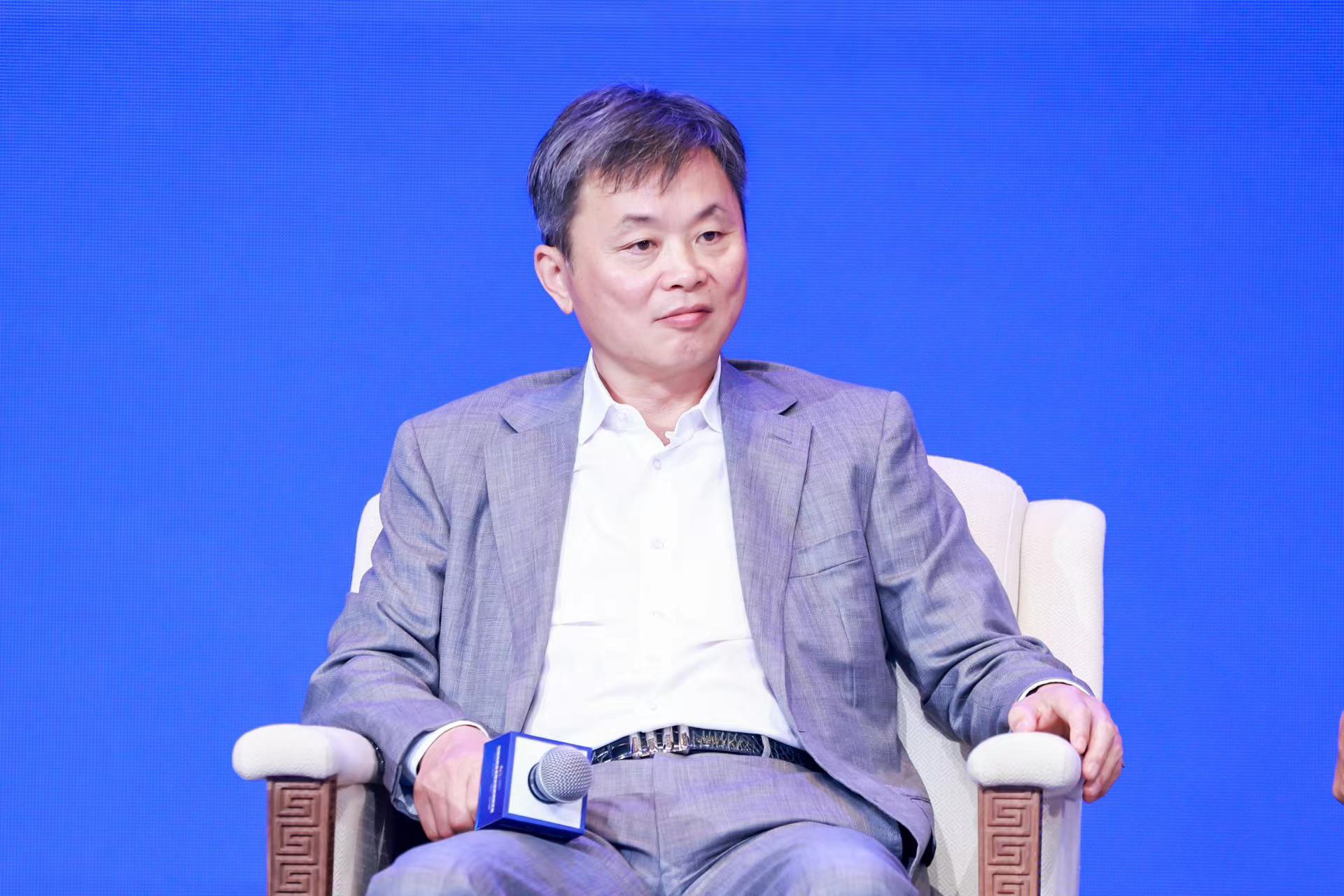 专访海银控股董事长韩宏伟:抓住机遇,创造价值弘扬新时代下的企业家