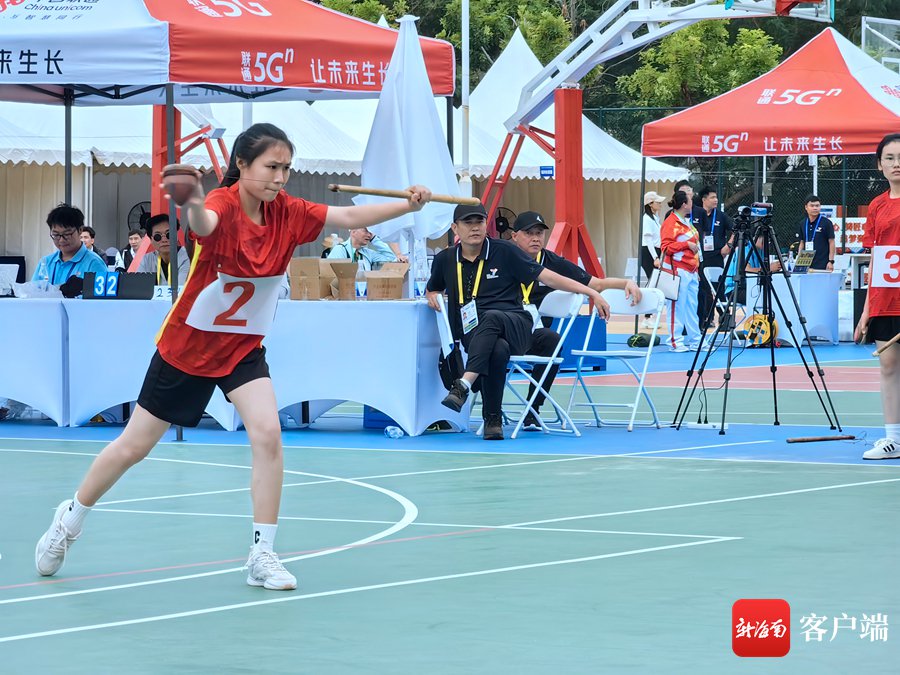 海南省七届民族运动会陀螺项目开赛 66名运动员角逐竞技|运动会_新浪