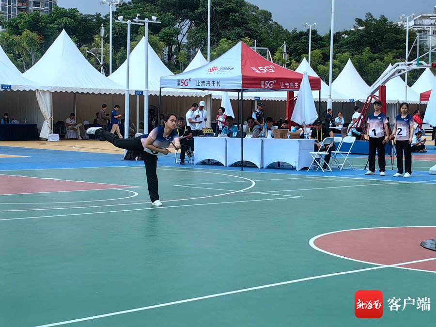 海南省七届民族运动会陀螺项目开赛 66名运动员角逐竞技|运动会_新浪