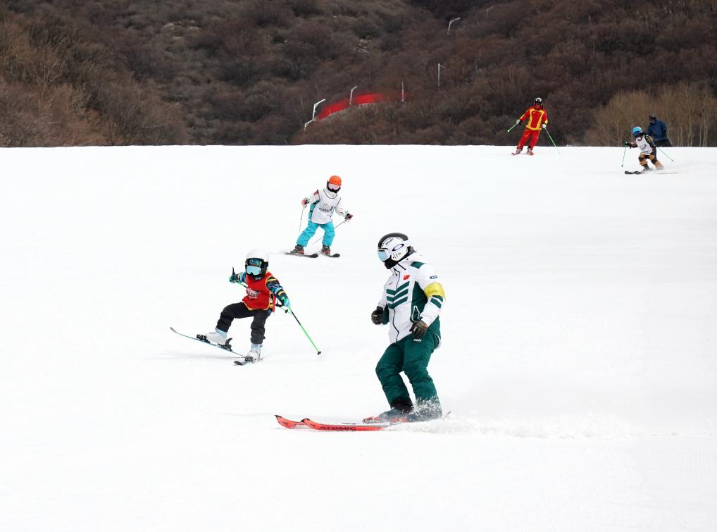 曲阜滑雪图片