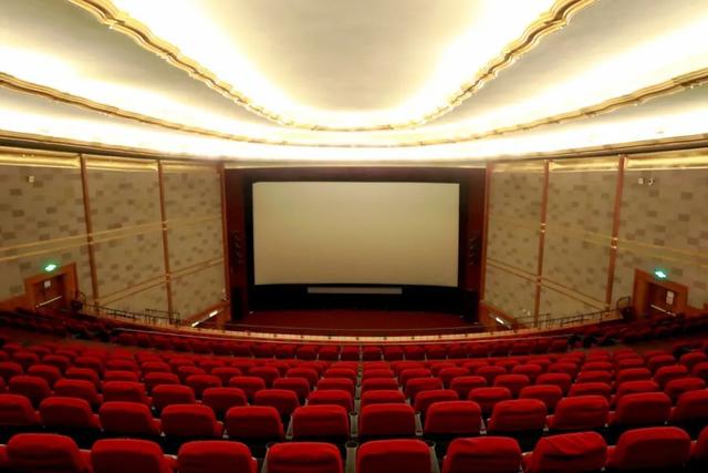 看电影,读建筑,听故事——"艺行上海"走进"电影皇宫"