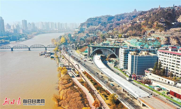 【图片新闻】兰州白塔山隧道全线贯通|隧道_新浪财经_新浪网